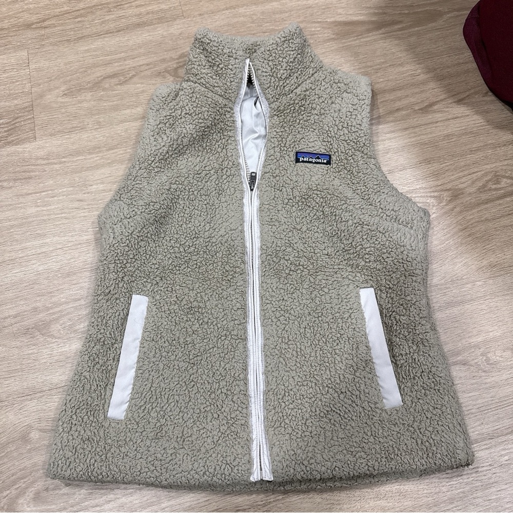 Patagonia Women's Cream Fleece Vest
